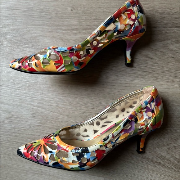 J. Renee Women's Winset Rainbow Floral Kitten Heels - SIZE 6.5 - Picture 12 of 16